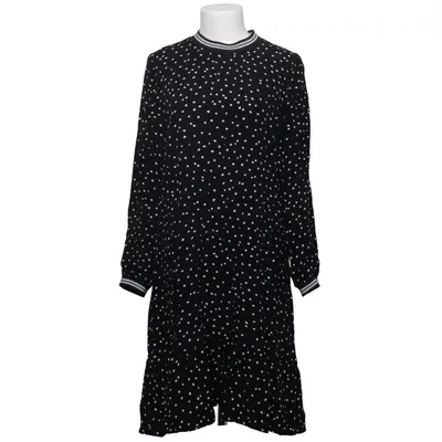 Klänning (Svart, Vit) från Soaked in Luxury Viskos