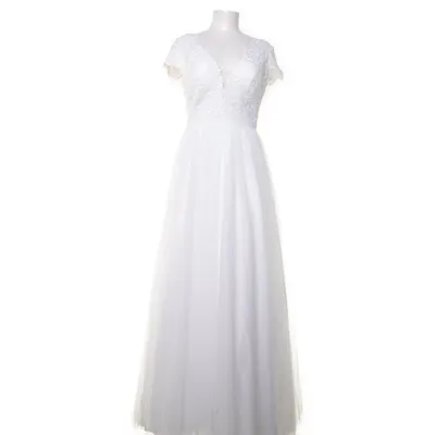 Brudklänning (Vit) från JJ's House