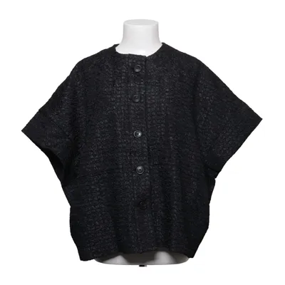 Väst (508 Binta cape) från Julie Fagerholt