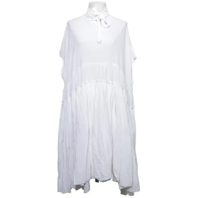 Robe (Blanc) de Ivan Grundahl