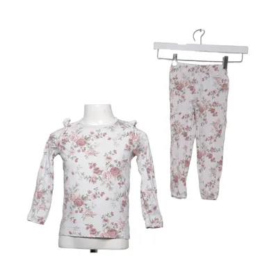 Pyjamas (Vit, Rosa, Grön) från Newbie by KappAhl Bomull