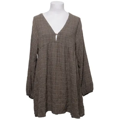 Dress (Brown, Black, White) from Pull & Bear Elastane, Polyester, Viscose