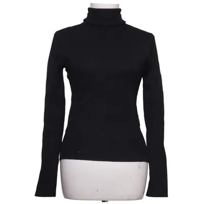 Turtleneck (Black) from Zero Base