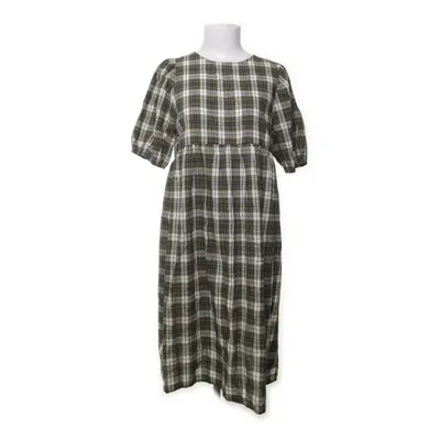 Klänning (Grön, Vit, Beige) från Mamalicious