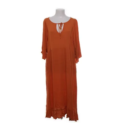 Långklänning (Orange) från ONLY Carmakoma Viskos