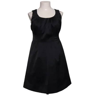 Robe (Noir) de Atos Lombardini