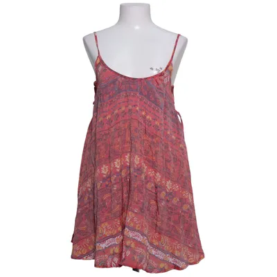 Jurk (Rood, Meerkleurig) van Kimchi Blue Polyester, Viscose