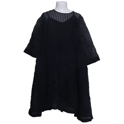 Dress (Black) from Just