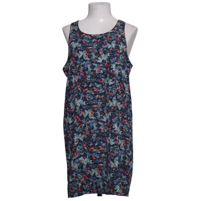 Robe (Dolly) de Contemporary Reflections Polyester