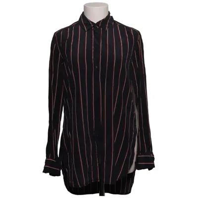 Shirt (Zwart, Rood, Wit) van Elizabeth and James Zijde