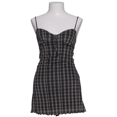 Klänning (Svart, Vit) från Urban Outfitters Elastan, Polyester