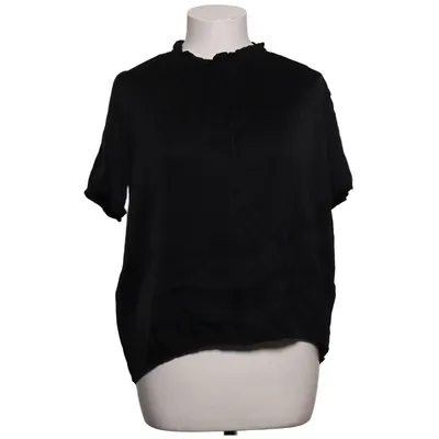 Topp (Svart) från Maja Roos Silke, Viskos