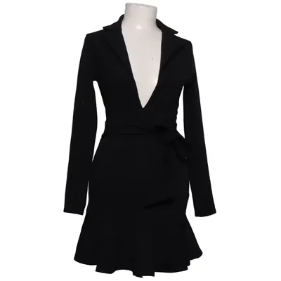 Robe portefeuille (Noir) de Boohoo Night