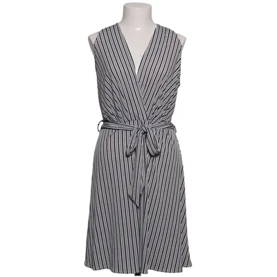 Wrap dress (Black, White) from Mango Basics