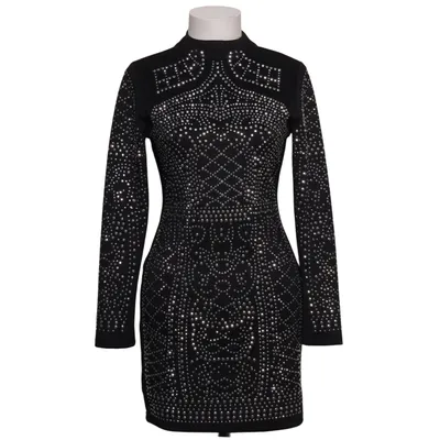 Robe (Noir) de Dennis M