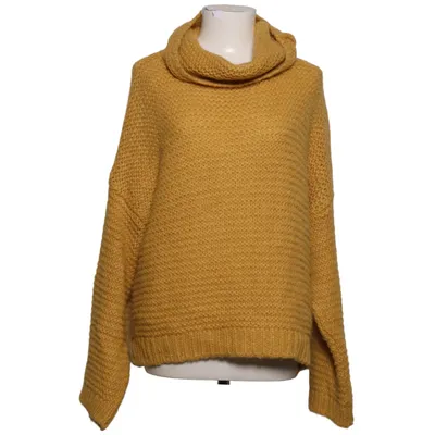 Turtleneck (Yellow) from Yida
