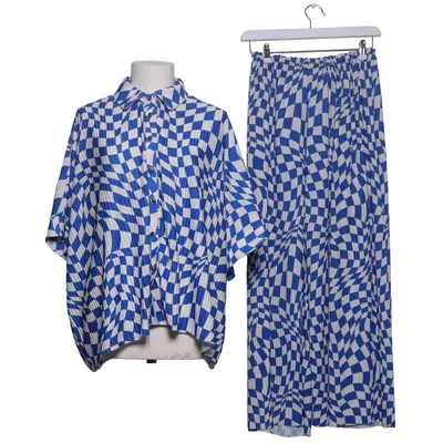 Set (Blue, White) from Guts & Gusto