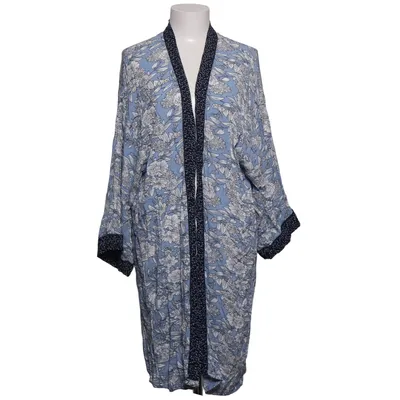 Kimono (Blue, White) from Beacan Cove Viscose