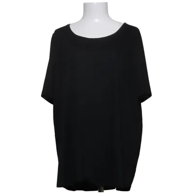 T-shirt (Svart) från Basic You Polyester, Viskos