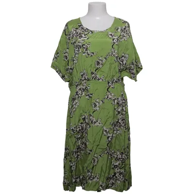 Klänning (Grön, Svart, Vit) från Masai Viskos