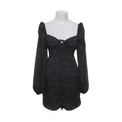 Klänning (Svart, Vit) från Glamorous Polyester