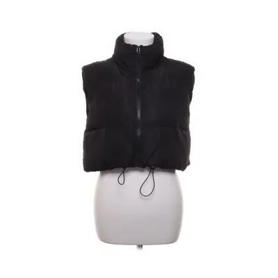 Outer vest (Black) from Aikha Polyester