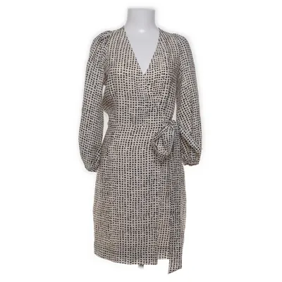 Omlottklänning (Vit, Svart) från Second Female