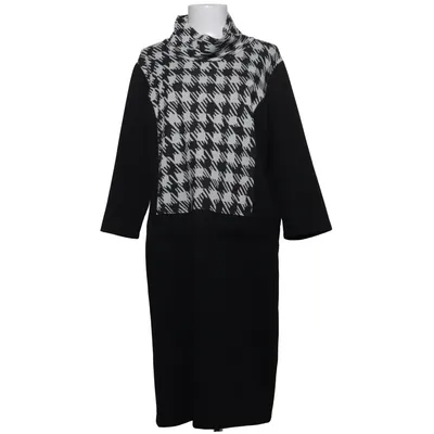 Klänning (Svart, Vit) från Brandtex