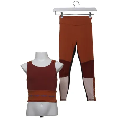 Ensemble de vêtements de sport (Olympia) de Molo Élasthane, Polyester