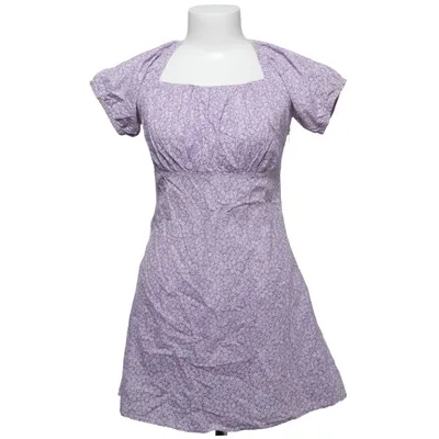 Jurk (Miss Purple Flower Dress) van Josefine Simone x NA-KD Katoen
