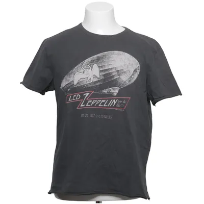 T-shirt (Gray) from Amplified