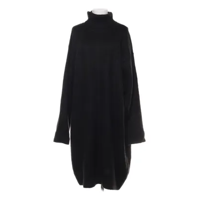 Poloklänning (Svart) från H&M Modern Classic Polyester, Akryl, Polyamid, Ull