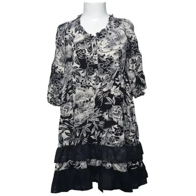 Klänning (D105223) från Izabel London Polyester, Viskos