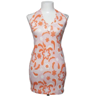 Halterneckklänning (Rosa, Orange, Vit) från Melissa Bentsen x NA-KD Elastan, Polyester
