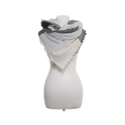 Scarf (White, Black) from Pieces