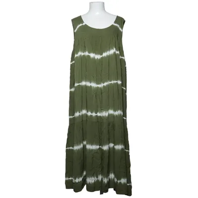 Maxi dress (Green, White) from Zizzi Viscose