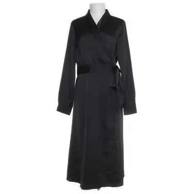 Omlottklänning (Svart) från Bubbleroom