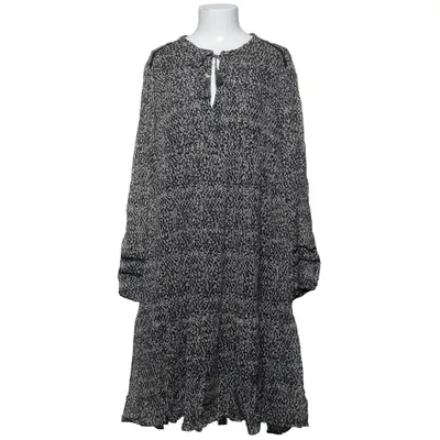 Klänning (Svart, Vit) från Moliin Copenhagen Polyester, Viskos