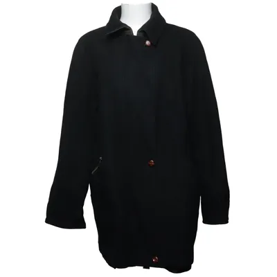 Manteau (Noir) de Kolby Laine