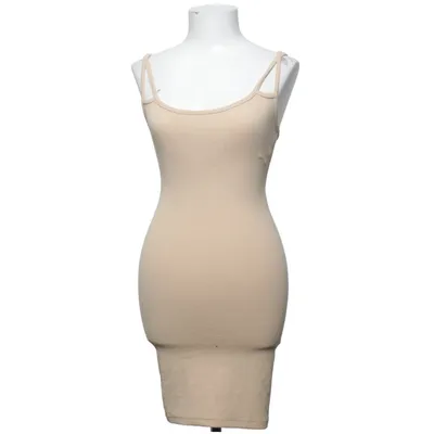 Robe (Beige) de Dilvin Lin, Viscose