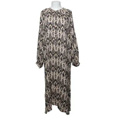 Robe (Beige, Noir, Jaune) de Unmade Copenhagen Viscose