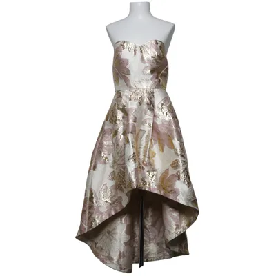 Aftonklänning (Beige, Guldfärgad, Vit) från Chi Chi London Polyester