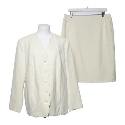 Business Kostüm (Beige) von Atelier GS Polyester