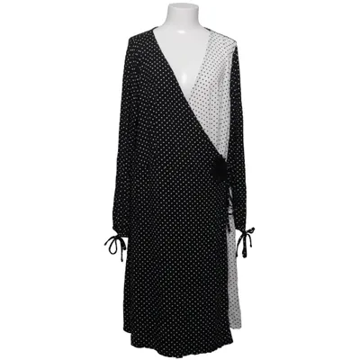 Omlottklänning (Svart, Vit) från Bodyflirt Elastan, Polyester, Viskos
