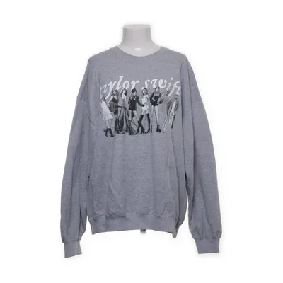 Collegetröja (Grå) från Taylor Swift