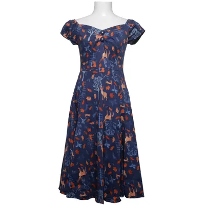 Klänning (Woodlands Print) från Collectif Vintage Bomull, Elastan