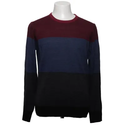 Tröja (Röd, Blå, Grå) från Casual Akryl