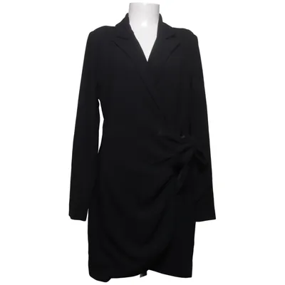 Wikkeljurk (Zwart) van Costes Studio Polyester