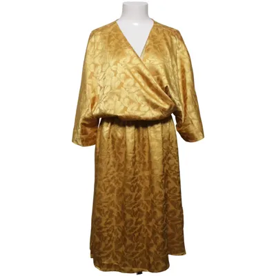 Dress (Relaxed) from Nuum Polyester