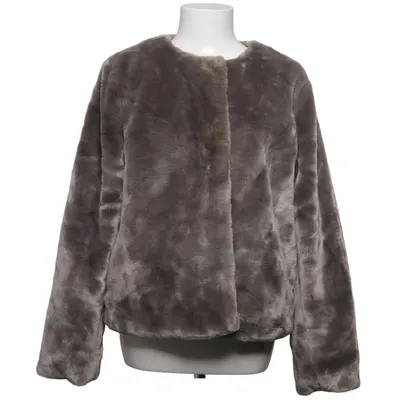 Jacka (Milan faux fur jacket) från Soaked in Luxury Polyester